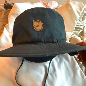 10 Fjallraven navy summer safari hat Large